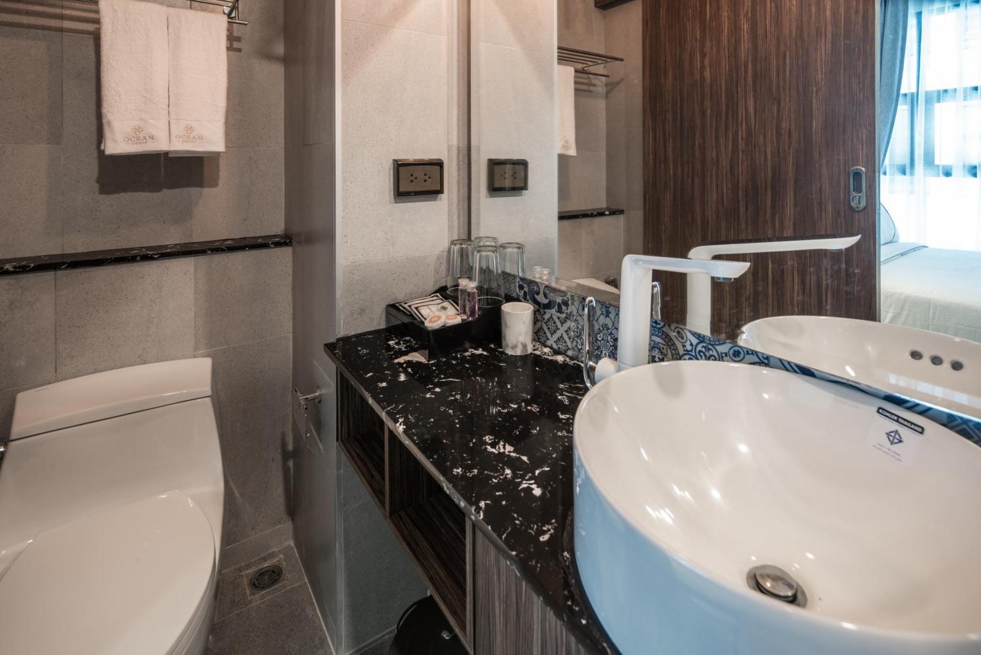 Palmyrah Surin Beach Residence Номер фото